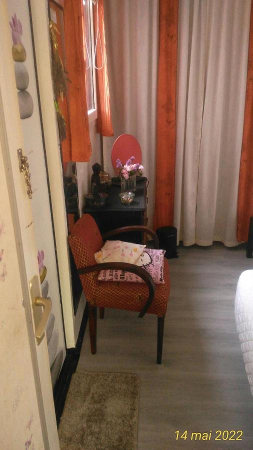 Petit Chez Soi Dans Mon Petit Chez Moi Biganos Exterior foto